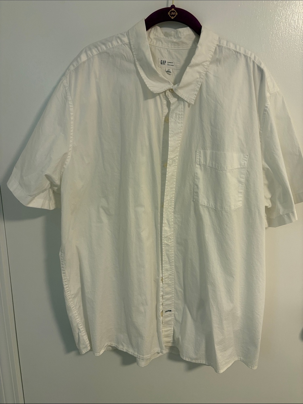 GAP Men's Short Sleeve Button-Down Poplin Shirt in White